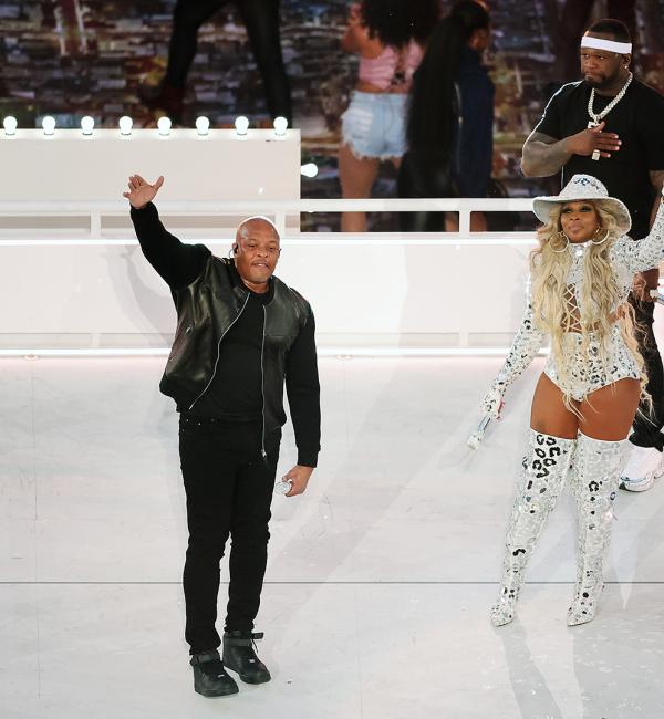 Kendrick Lamar, 50 Cent, Eminem, Dr. Dre, Mary J Blige & Snoop Dogg perform at Super Bowl